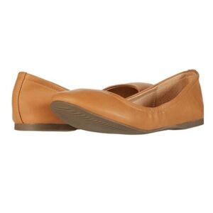 NEW w Box Rohb Corsica Round Toe Flats Cognac 9